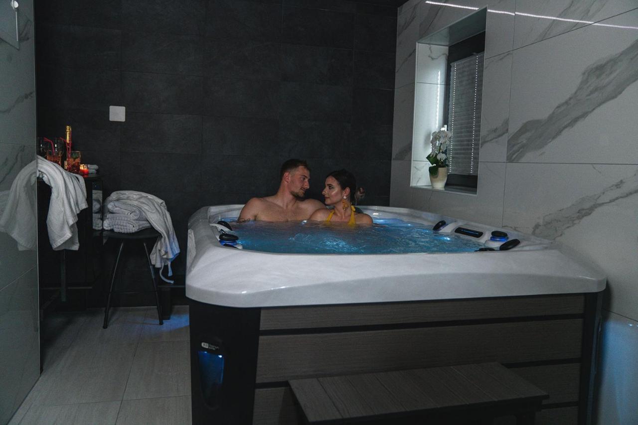 B&B La Siesta Markovci Esterno foto