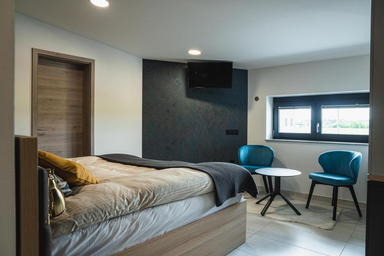 B&B La Siesta Markovci Esterno foto